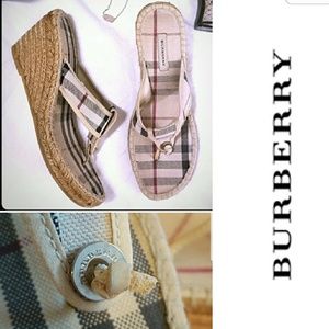 BURBERRY Classic Nova check Wedges euro 38